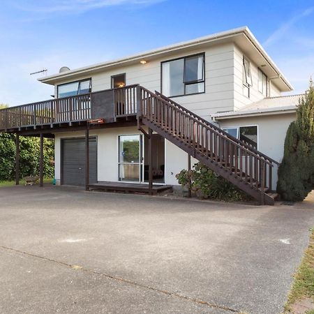 Rainbow Lake House - Lake Taupo Holiday Home Luaran gambar