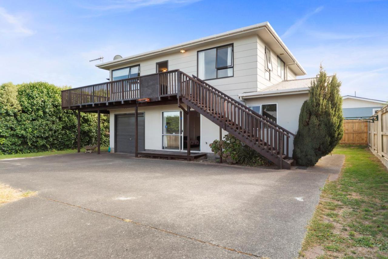 Rainbow Lake House - Lake Taupo Holiday Home Luaran gambar